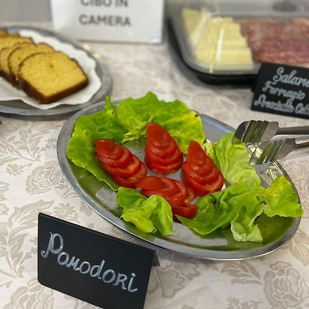 Hotel Byron Solo Per Giovani Riccione Exteriér fotografie