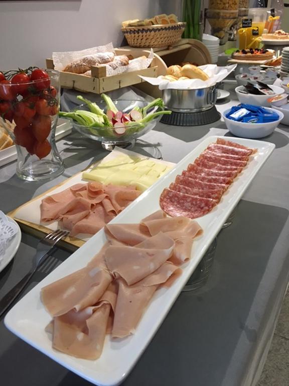 Hotel Byron Solo Per Giovani Riccione Exteriér fotografie
